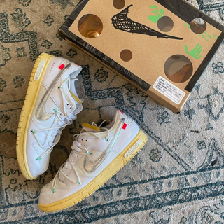 Off White x Nike Dunk  Low “Lot 01”  - Thumbnail 4