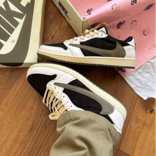 Travis Scott x Wmns Nike Air Jordan 1 Retro Low OG SP 'Olive'