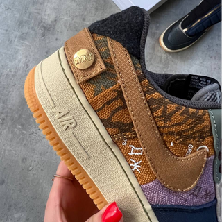 Travis Scott x Nike Air Force 1 Low 'Cactus Jack' - Thumbnail 4