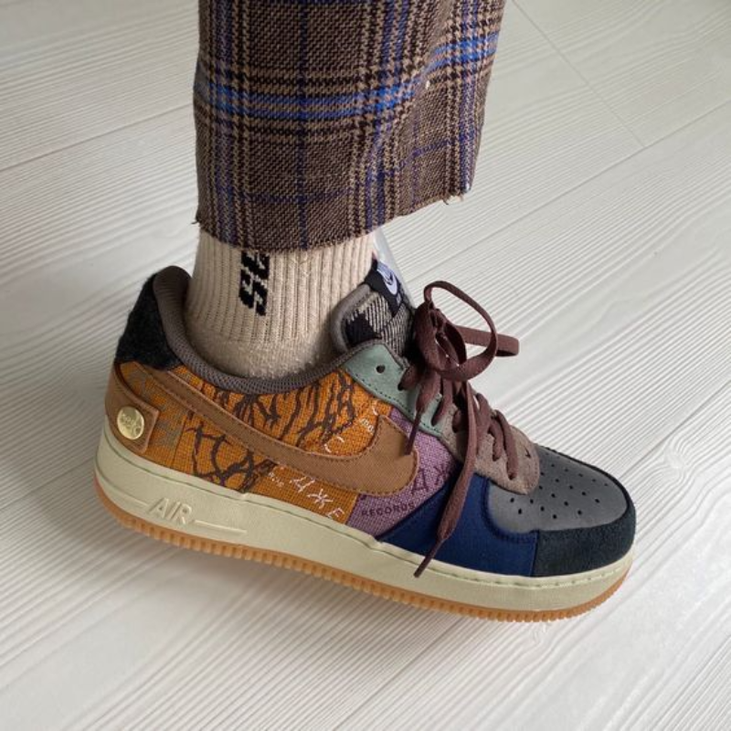 Travis Scott x Nike Air Force 1 Low 'Cactus Jack' - Thumbnail (Preview) 2