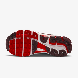 Nike Zoom Vomero 5 'Mystic Red & Platinum' (W) - Thumbnail 3