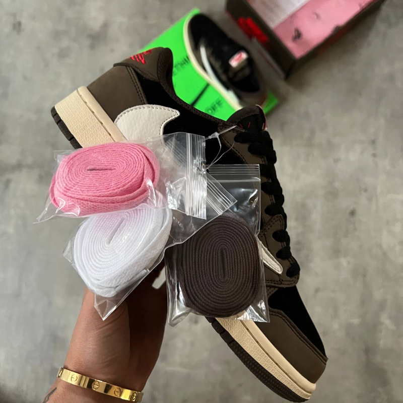 Travis Scott x Nike Air Jordan 1 Low 'Mocha' - Thumbnail (Preview) 5