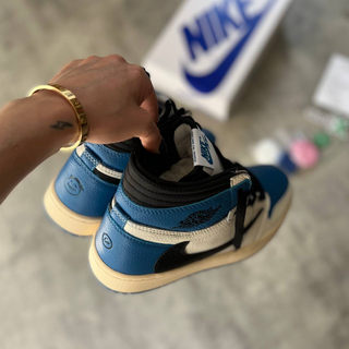 Fragment x Travis Scott x Nike Air Jordan 1 Retro High - Thumbnail 2