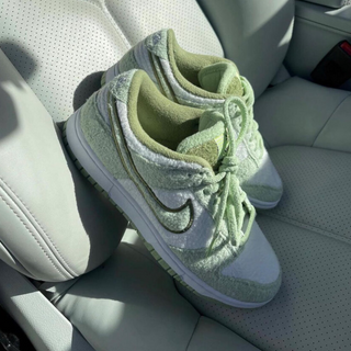 WMNS Nike Dunk Low SE 'Fleece - Honeydew' - Thumbnail 3