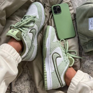 WMNS Nike Dunk Low SE 'Fleece - Honeydew'