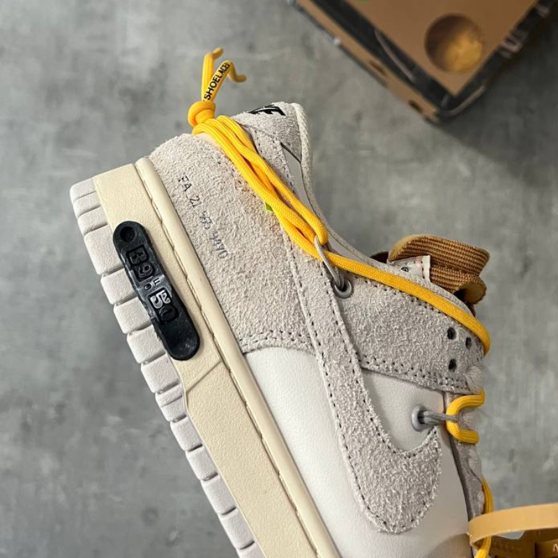 Off White x Nike Dunk  Low “Lot 39”  - Thumbnail (Preview) 2