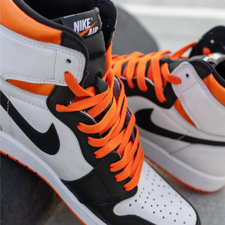 Nike Air Jordan 1 Retro High OG 'Electro Orange' - Thumbnail 2