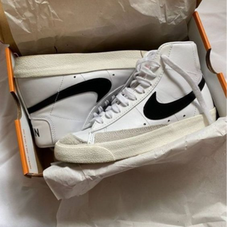 Nike Blazer Mid 77 Vintage White Black  - Thumbnail 6