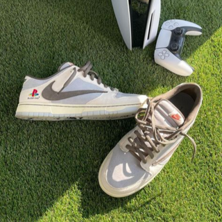 Travis Scott x Nike Dunk Low PlayStation