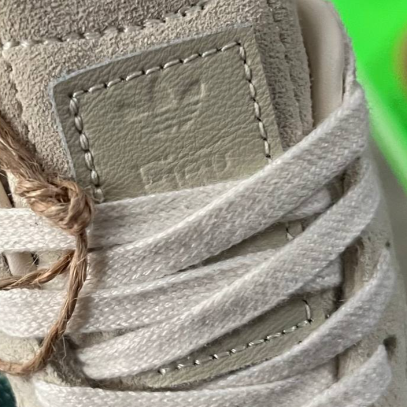 Ronnie Fieg x Clarks x 8th Street Samba 'Chalk White' - Thumbnail (Preview) 3