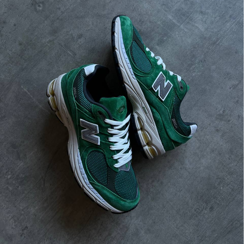 New Balance 2002R Green  - Thumbnail (Preview) 3