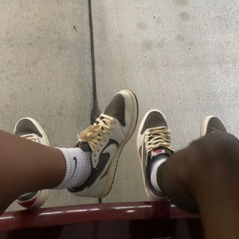 Travis Scott x Nike Air Jordan 1 Retro Low OG 'Reverse Mocha' - Thumbnail (Preview) 4