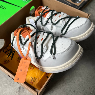 Off White x Nike Dunk  Low “Lot 22” - Thumbnail 3