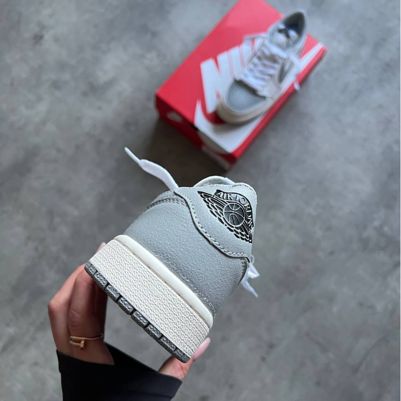 Nike Air Jordan 1 Low OG “Atmosphere Grey”  - Thumbnail (Preview) 2