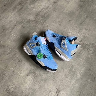 Nike Air Jordan 4 Retro 'University Blue' - Thumbnail 3