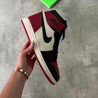 Nike Air Jordan 1 Retro High OG 'Bred Toe' - Thumbnail 3