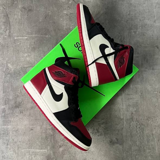 Nike Air Jordan 1 Retro High OG 'Bred Toe' - Thumbnail 2