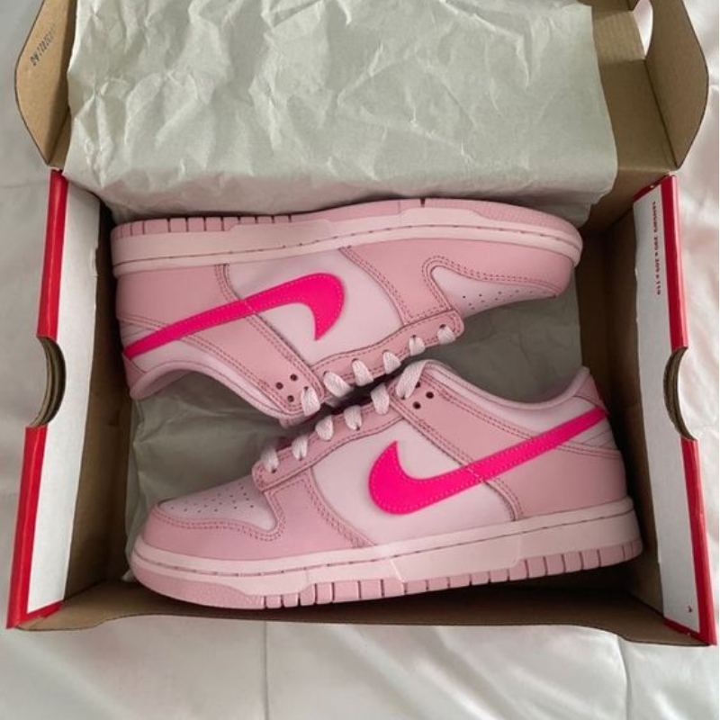 Nike WMNS Dunk Low Barbie  TD 'Triple Pink' - Thumbnail (Preview) 5