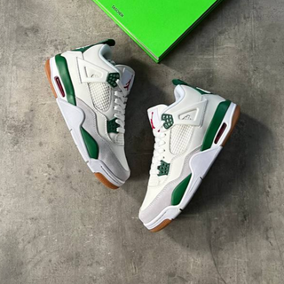 Nike Air Jordan 4 Retro SB Pine Green  - Thumbnail 3