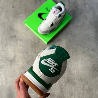 Nike Air Jordan 4 Retro SB Pine Green  - Thumbnail 5