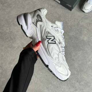 New Balance 725 White Silver 