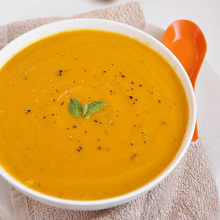 GINGER AND CARROT CREAM SOUP