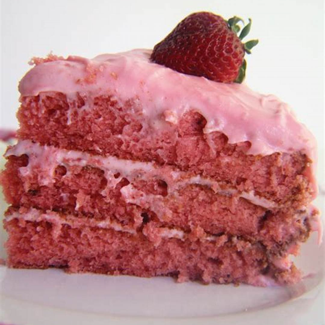 STRAWBERRY CAKE