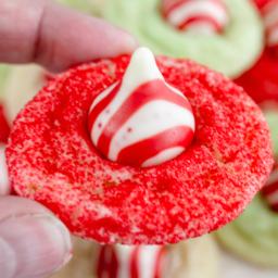 Peppermint Hershey Kiss Cookies 