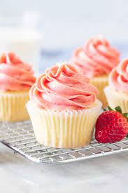 Strawberry mini cupcake with strawberry icing Large Image
