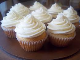 Vanilla cupcake with vanilla icing Large Image