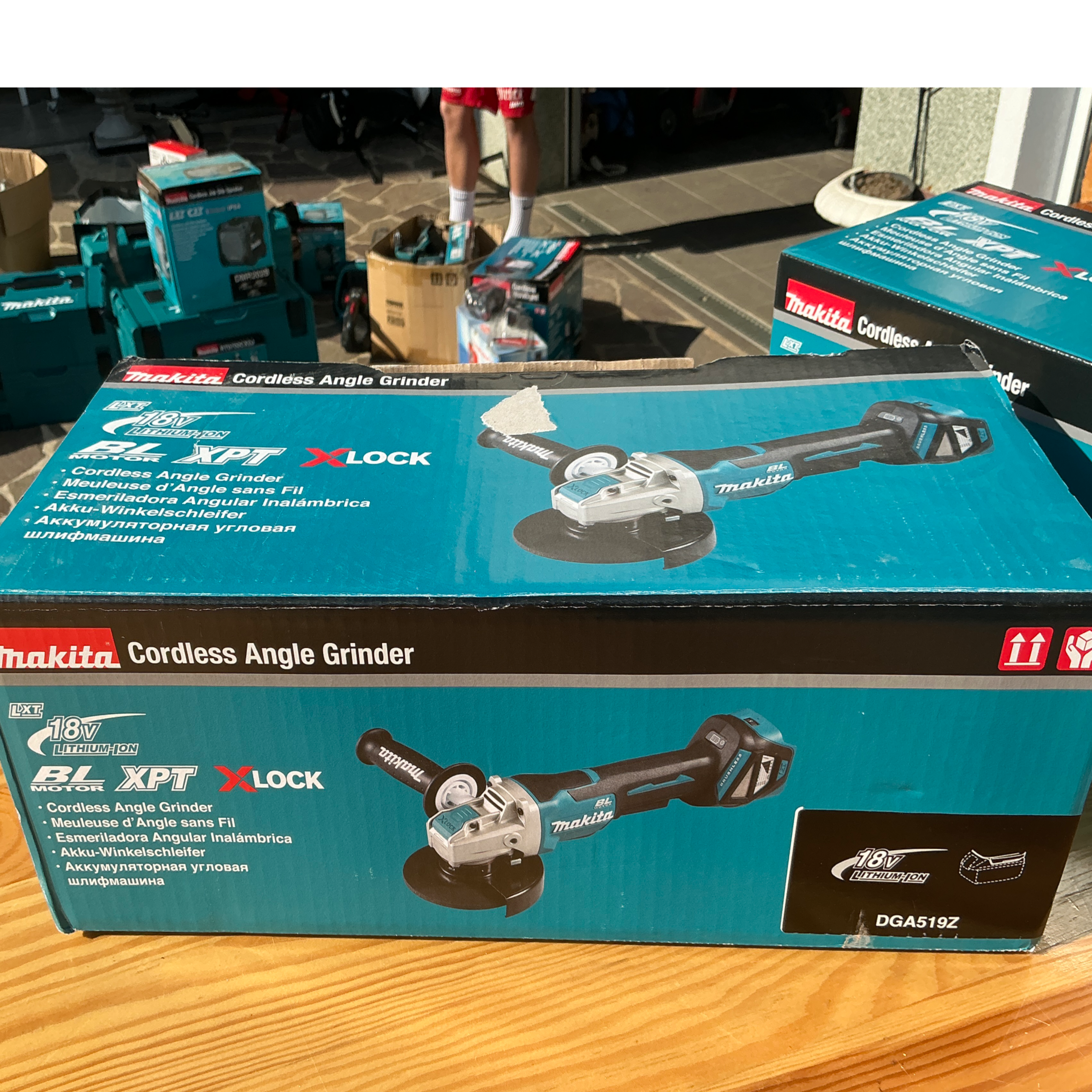 Akku Winkelschleifer DGA519