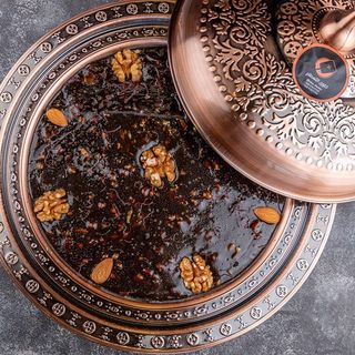 - إناء برونزي - وزن 2 كيلو جرام