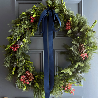 18" Traditional Wreath