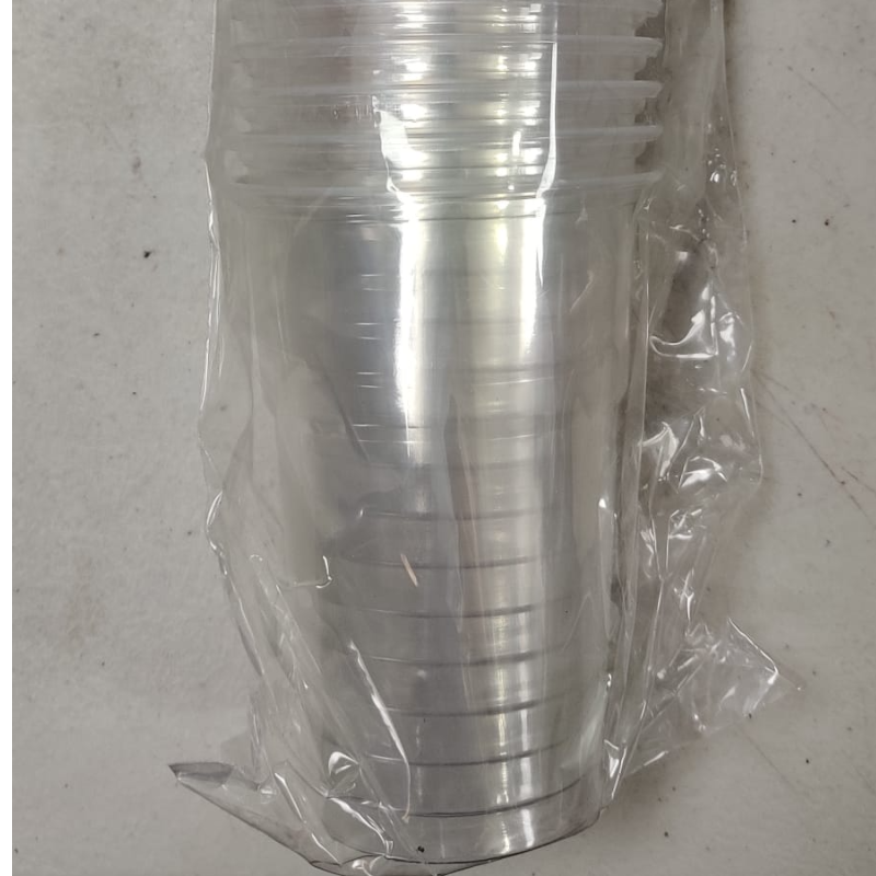 White plastic water cups 7 oz