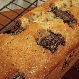 Banana Bread w/ Chocolate Chunks