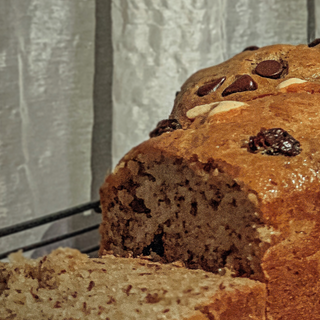 Banana Bread w/ Cashew & Raisins