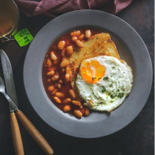 Whole Grain Toast With Baked Beans & Egg