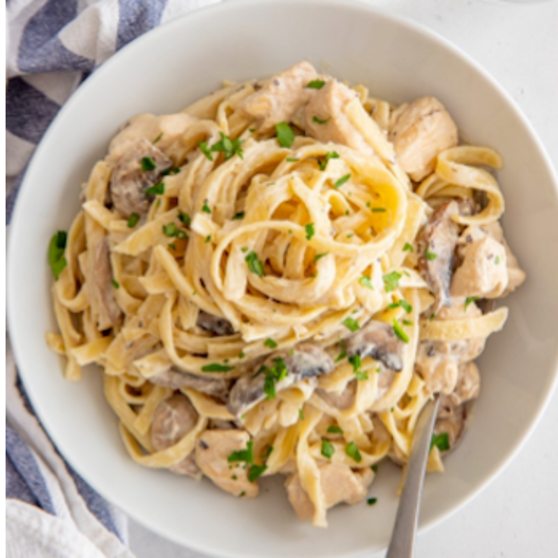 Fettuccine alfredo chicken pasta