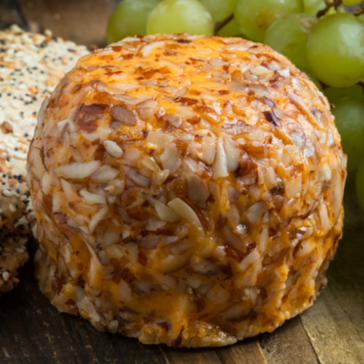 Bola de queso cheddar canadiense y nueces.