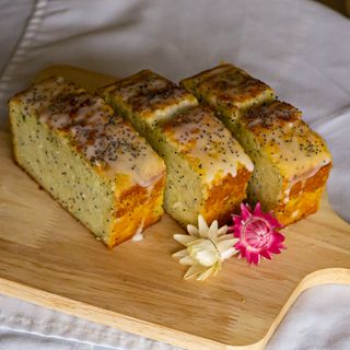 Lemon poppy bread - whole loaf