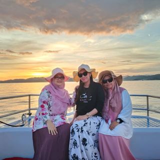 SUNSET CRUISE WITHOUT DINNER (SHARING PACKAGE)