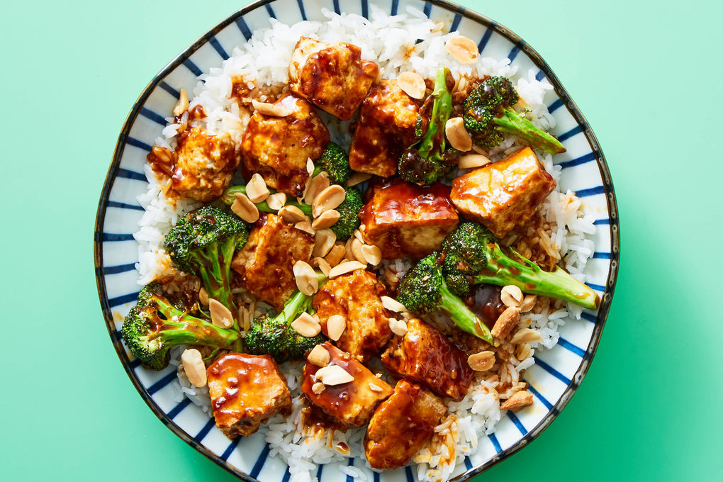 Kung Pao Chicken, Jasmine Rice & Steamed Broccoli Main Image