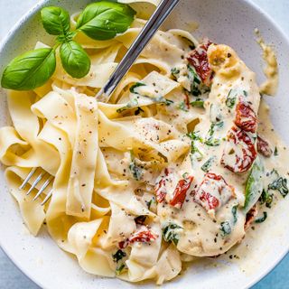 Tuscan Chicken Pasta & Roasted vegetables