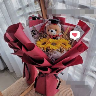 Flower Bouquet WITH BEAR- FREE BALLON GRADUATION RM60