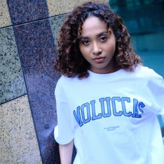 Moluccas White Blue