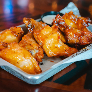 Traditional Wings: 6 or 10 piece